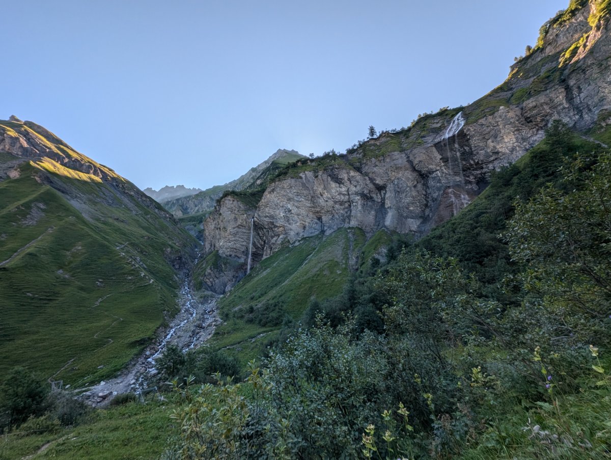 Bild vom Wassefall-Arena Batöni